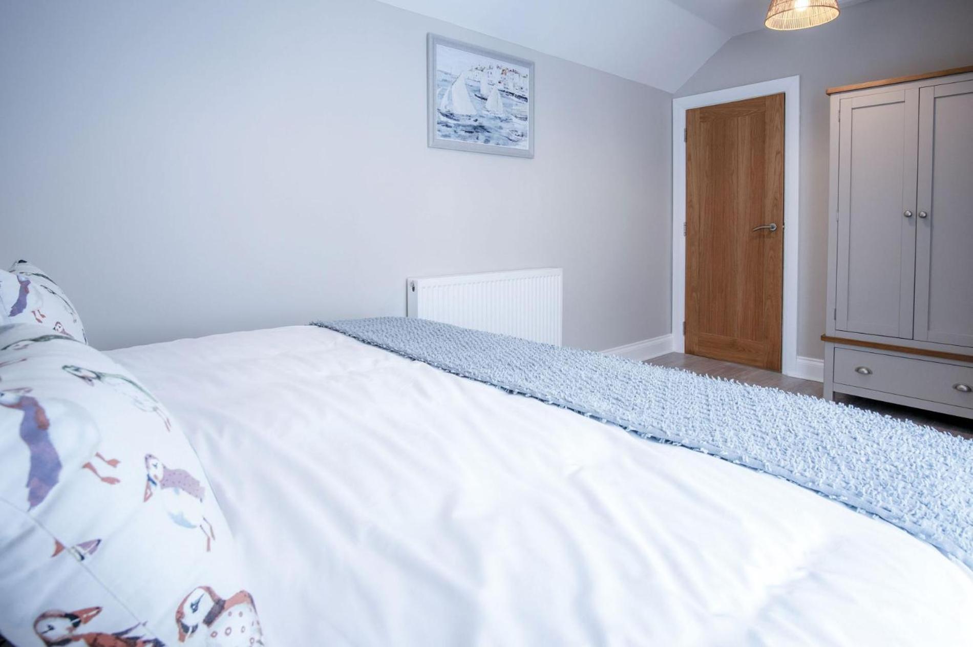 Harbour View - 2 Bedroom Apartment - 밀포드헤이븐 외부 사진