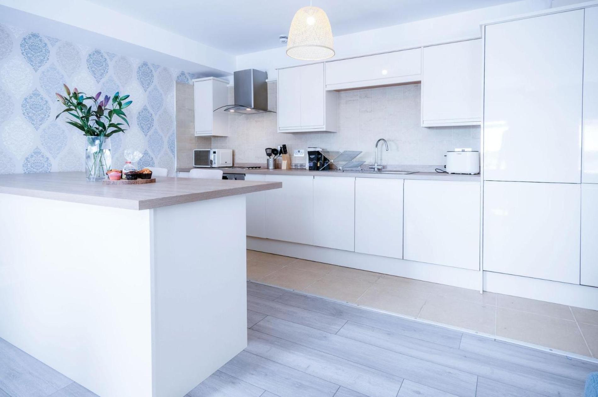 Harbour View - 2 Bedroom Apartment - 밀포드헤이븐 외부 사진